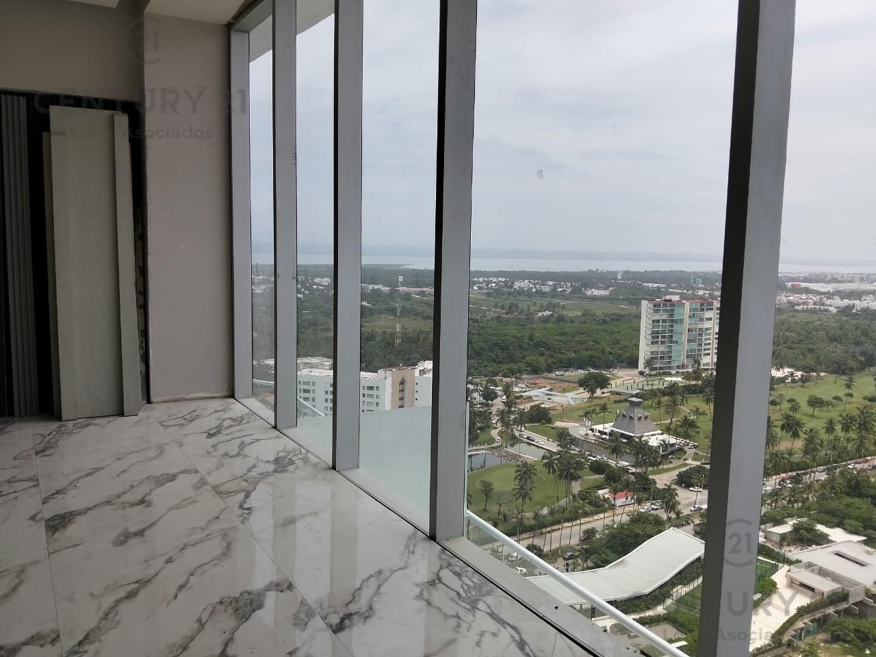 Penthouse frente al mar en Playa Diamante, vista al mar y campo de golf