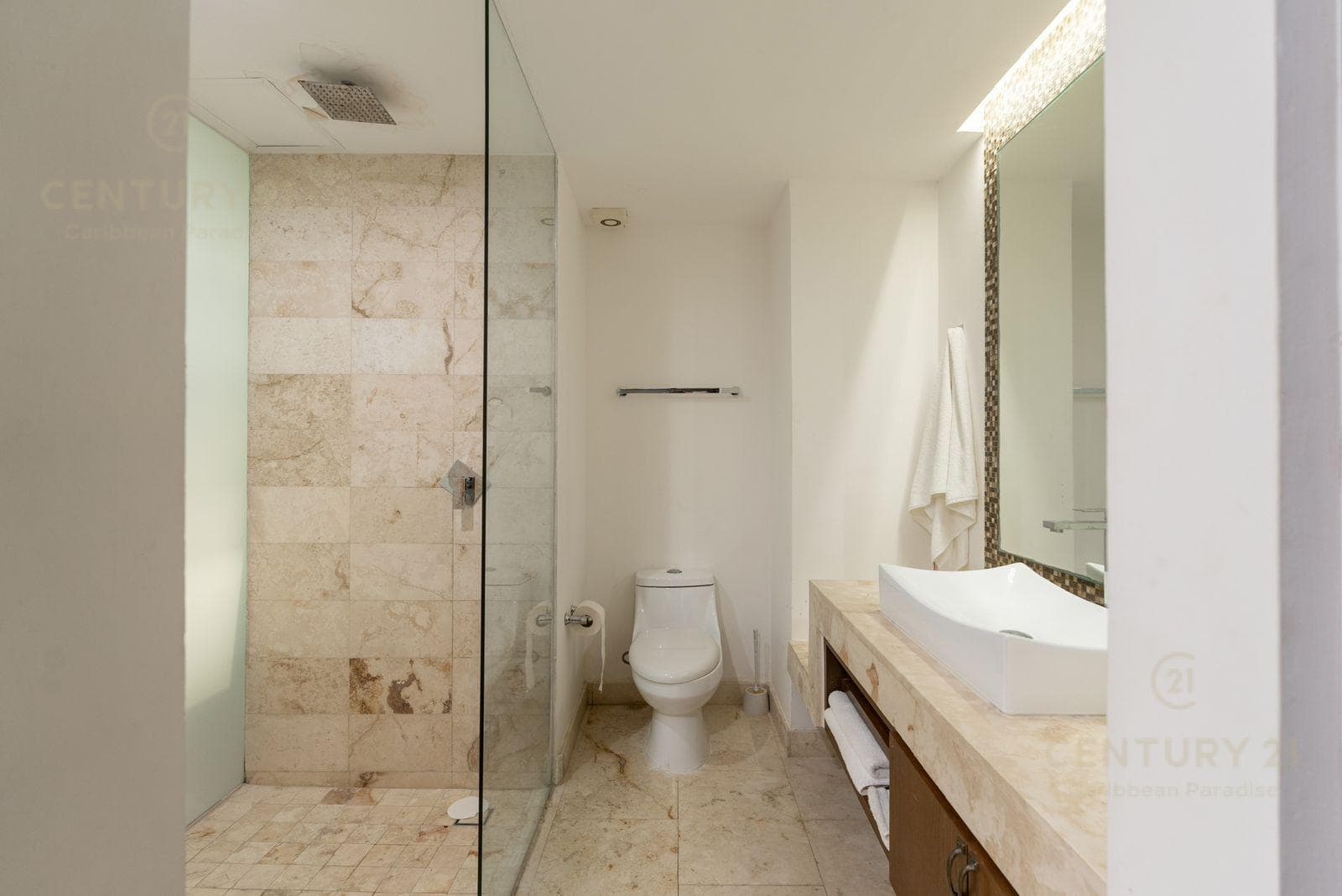 Apartment for Sale in the ANAH Condominium, Playa del Carmen C3820