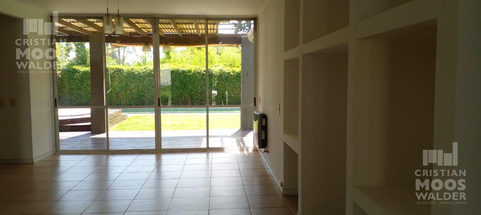 House in a Gated Community in Maschwitz for Sale