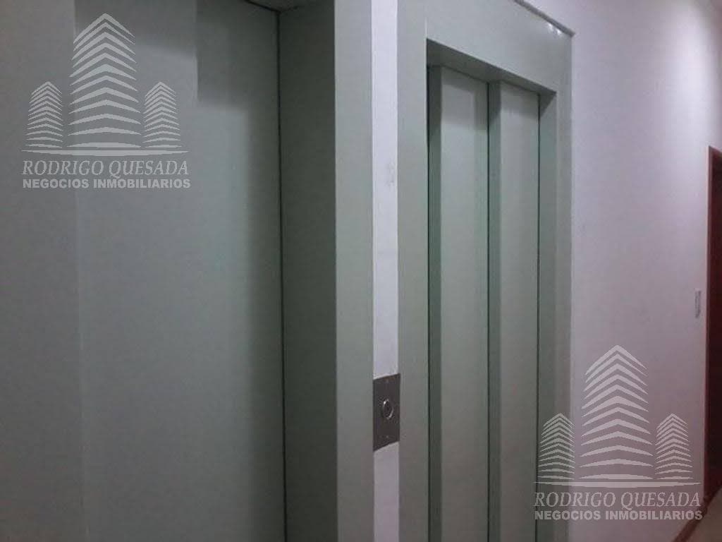 A beautiful and comfortable 2-bedroom apartment in a high-end building!!