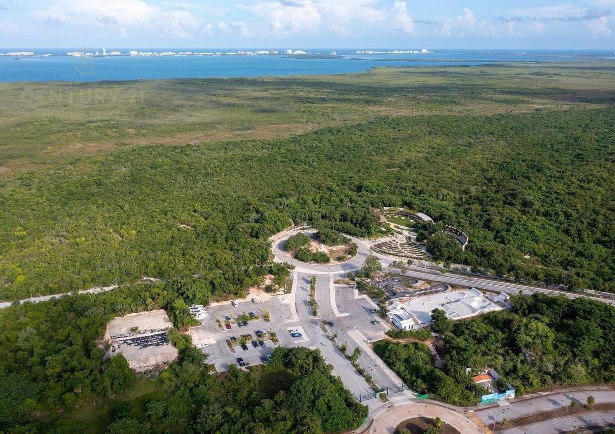 Multifamily Lot for Sale in Cancún | 13-Story Project Included | C3203