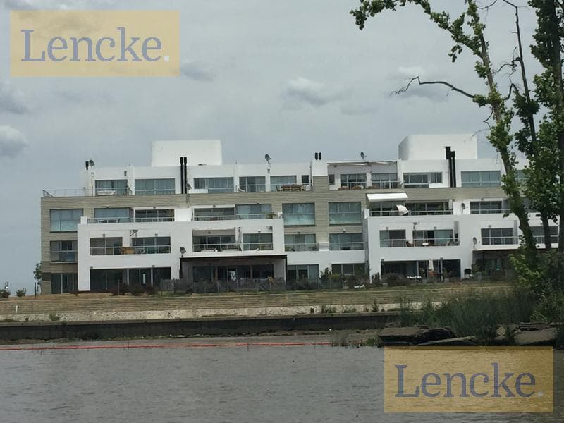 Excellent 3-room duplex apartment facing the river for sale, Nautico Albanueva
