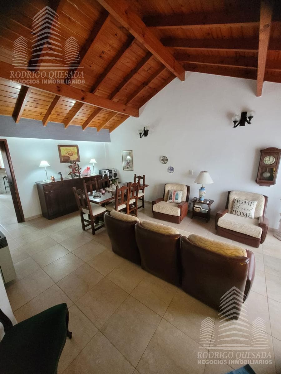 Excellent 4-room house on its own lot!!!