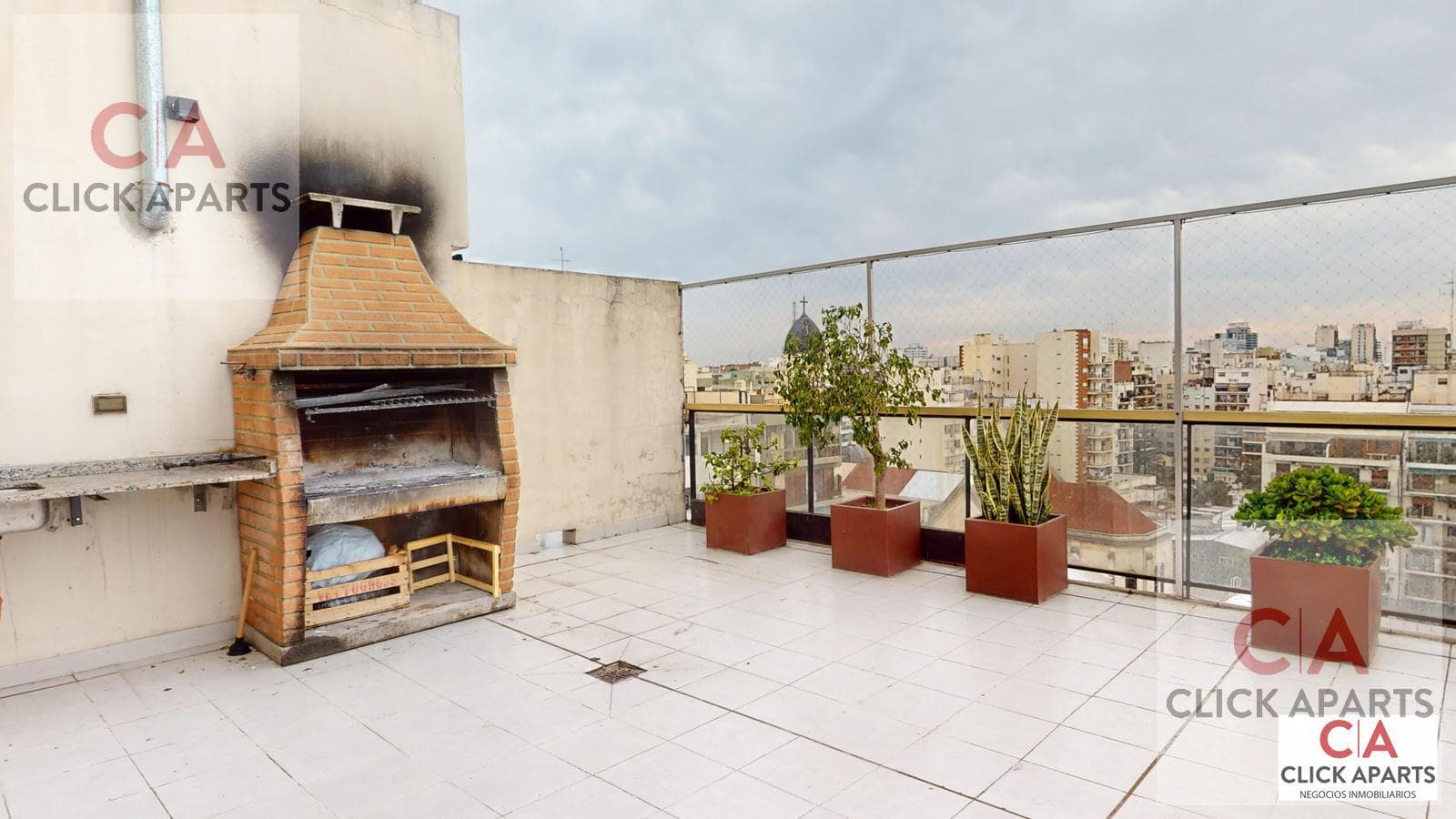 FOR SALE - 6-ROOM UPPER-FLOOR APARTMENT - WILL ACCEPT APARTMENTS OR LAND AS PART OF PAYMENT - CABALLITO