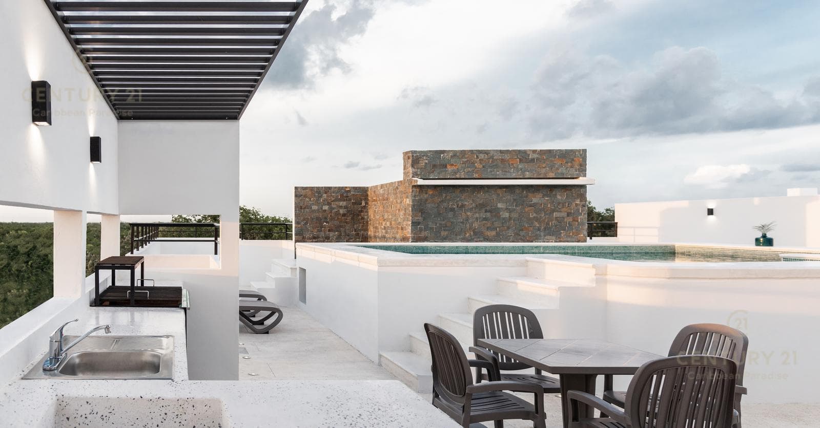 Bonito departamento en pequeño condominio en el corazón de Playa del Carmen P2983