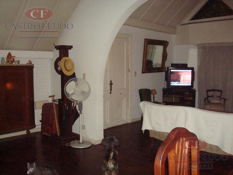 Excellent 5-room house for sale in Punta Chica, just a few meters from Libertador Avenue