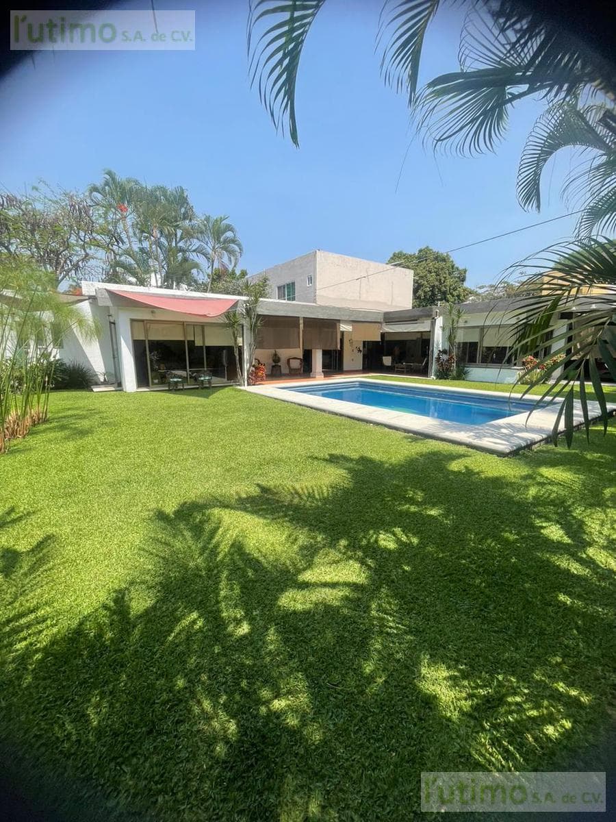 House with a Pool in Sumiya, Cuernavaca