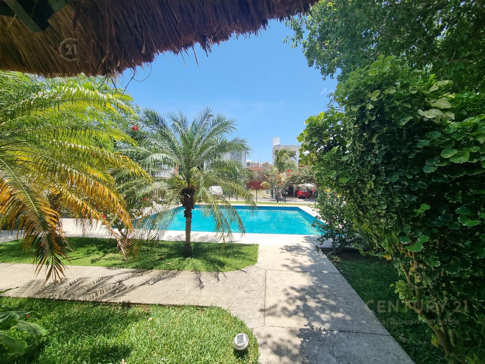 Casa 3 Recamaras en Venta | Nuevo Playa del Sol | Con Alberca Privada | P3918