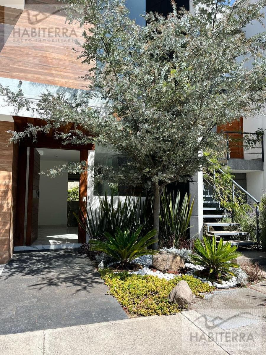 VENTA CASA EN PRIVADA BOSQUE REAL