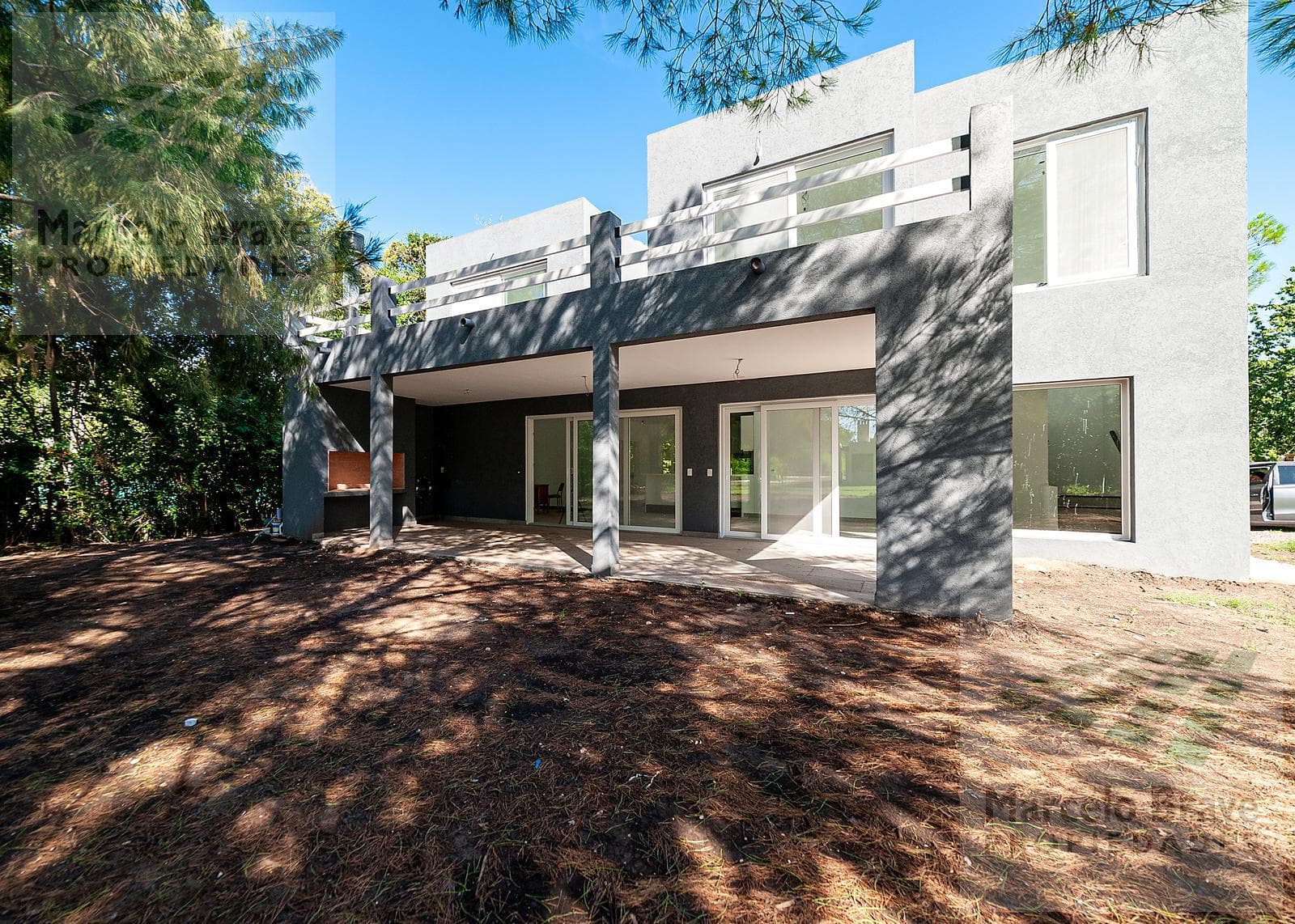 4-Bedroom House for Sale, 720 m², Santa Clara, Manzanares.