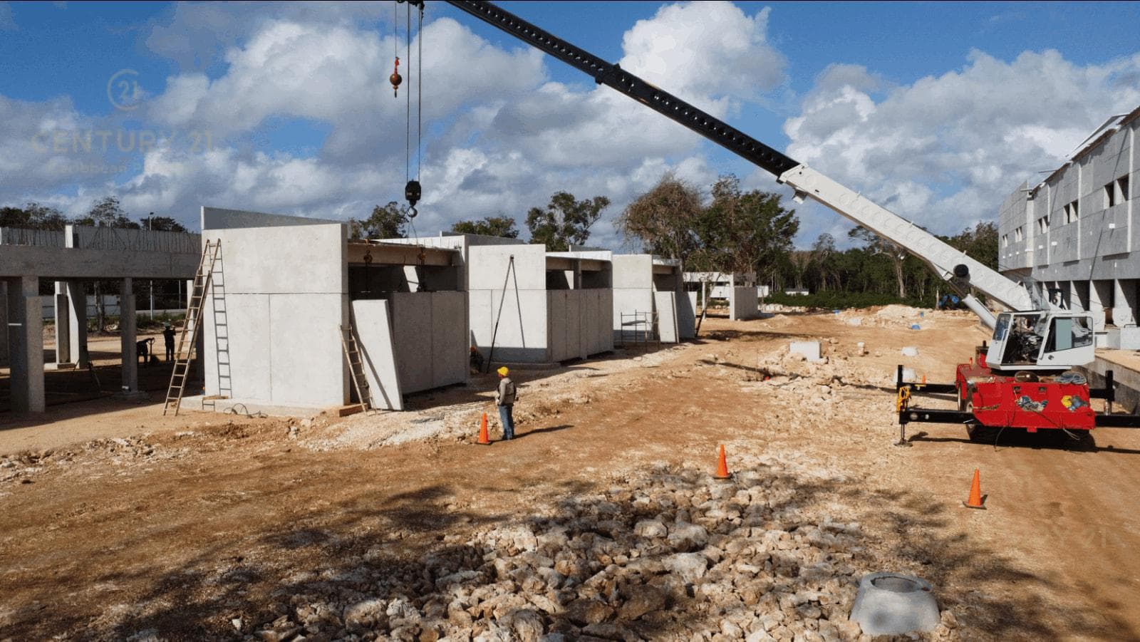 Bodegas en Venta en próxima Central de Abastos en Playa del Carmen P3395