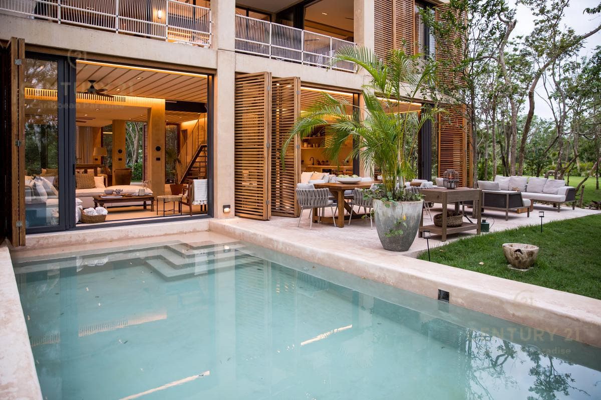 Increible casa en zona residencial prvilegiada de Playa del Carmen P3452