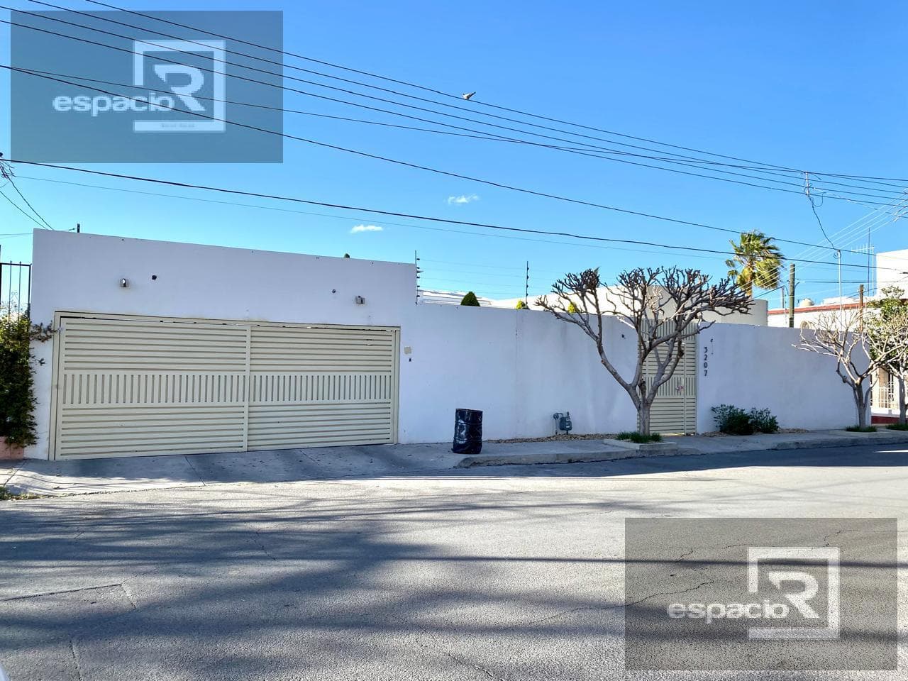 CASA EN VENTA COL. CUAUHTEMOC CON LOCAL Y OFICINA INDEPENDIENTES
