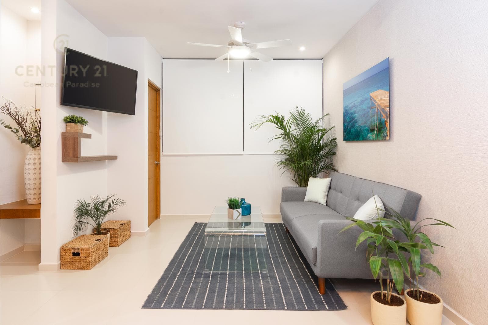 Beautiful apartment in a small condo in the heart of Playa del Carmen P2983