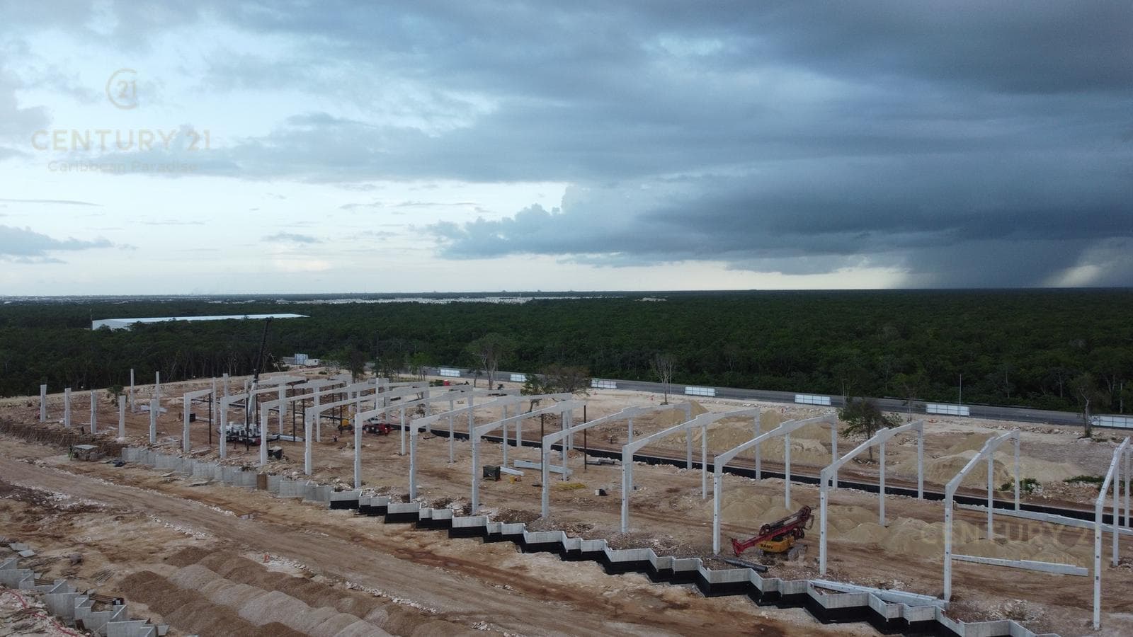 Bodegas en Venta en próxima Central de Abastos en Playa del Carmen P3395