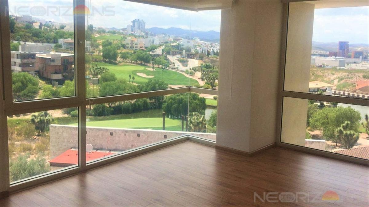 Lujoso con Espectaculares Vistas Panorámicas en Club de Golf La Loma SLP