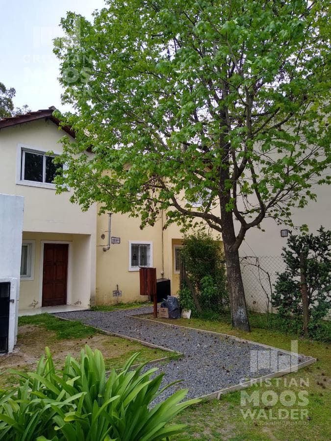 Duplex for sale - Jardines de Escobar, 3 blocks from Panamericana