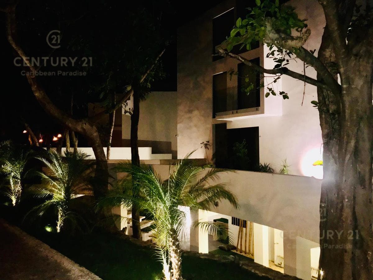 Estupenda casa en venta en Playacar, Playa del Carmen P3259