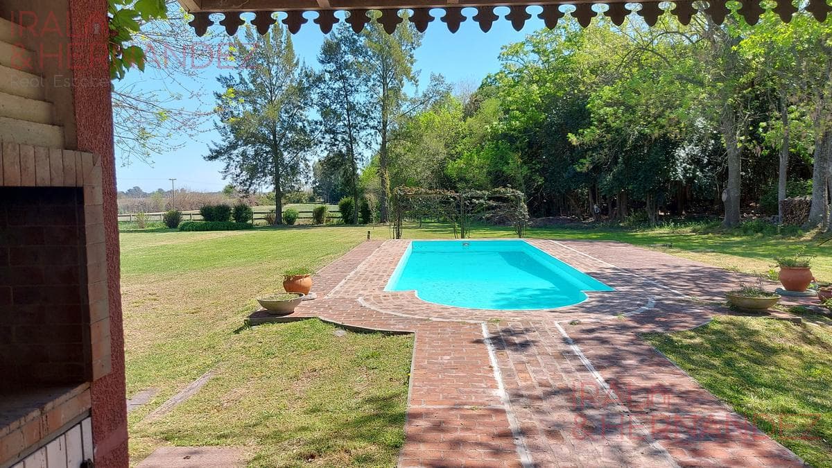 Farmhouse-Style House with Pool for Sale at the Haras el Malacate Country Club