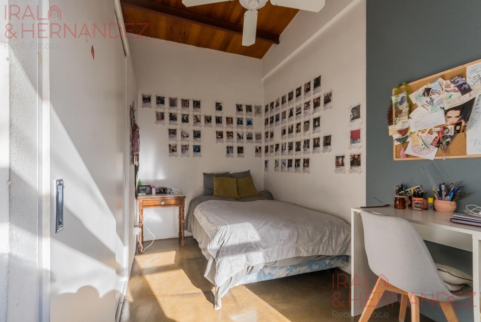 Stunning townhouse for sale in Nuñez with a terrace