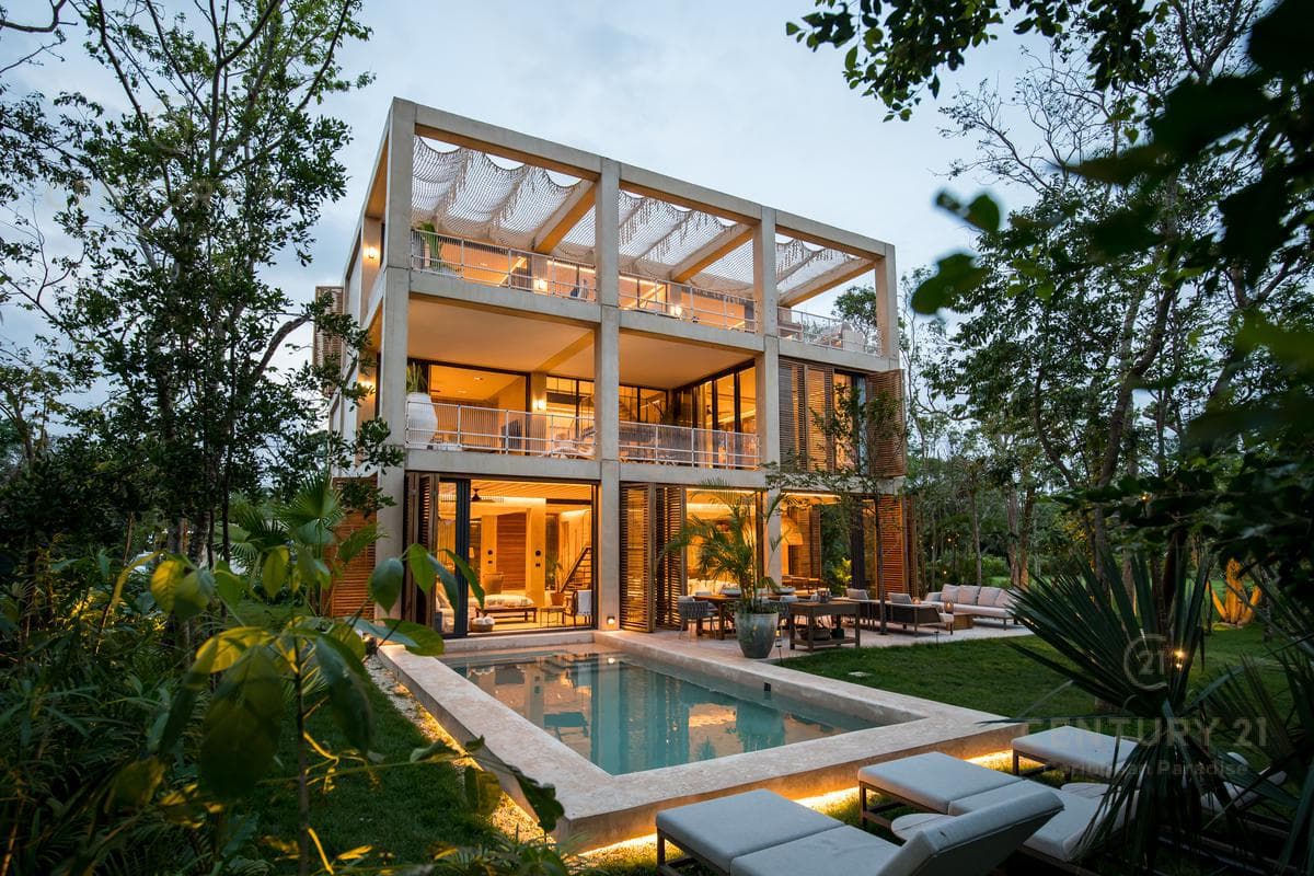 Increible casa en zona residencial prvilegiada de Playa del Carmen P3452
