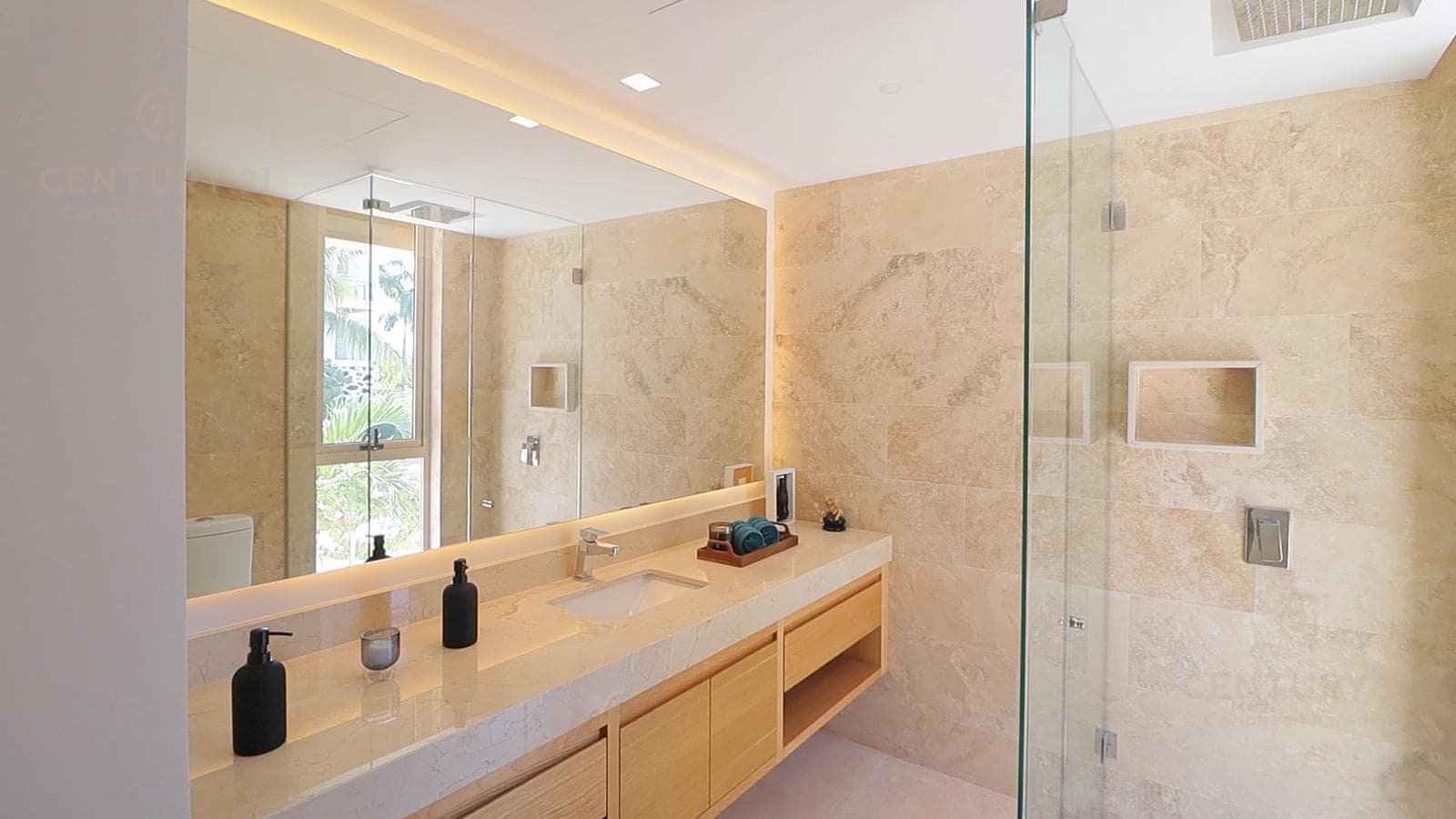 Pre-sale of an apartment in Puerto Cancun C3794