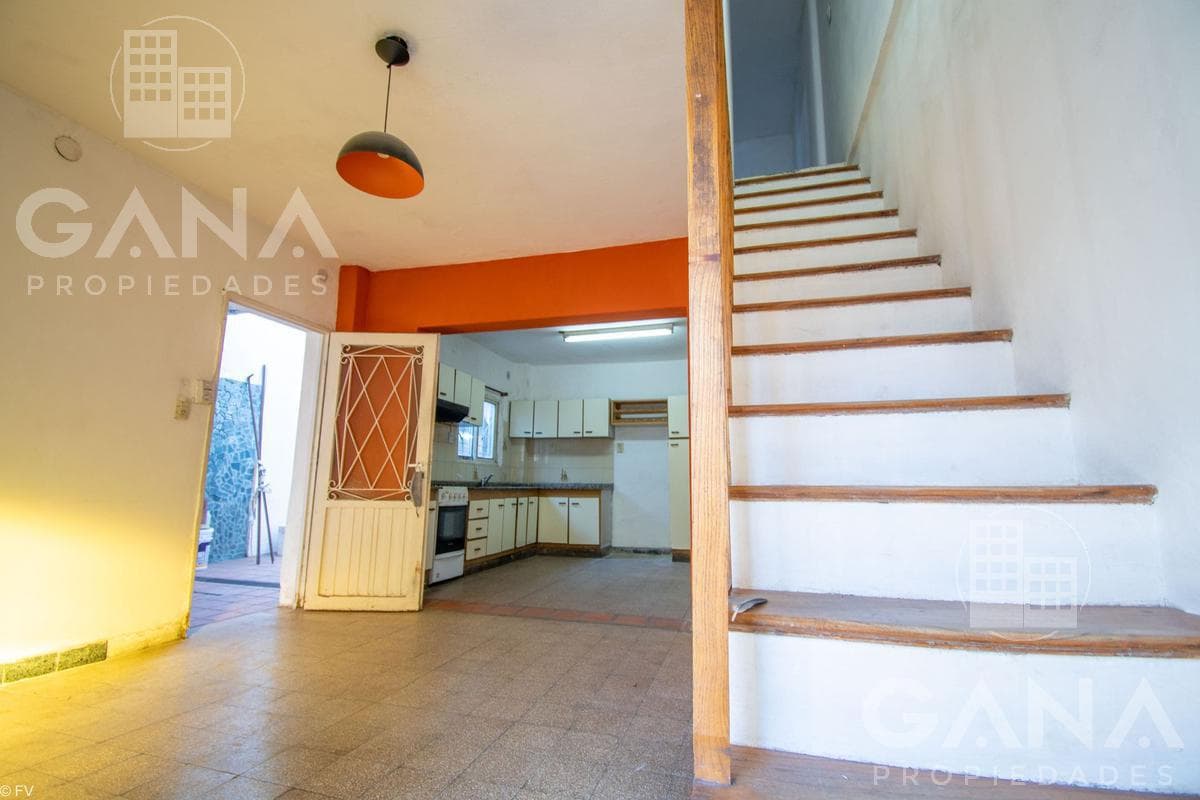 House for sale in Arroyito, Rosario: 2 bedrooms, garage, barbecue area; QUALIFIES FOR A MORTGAGE