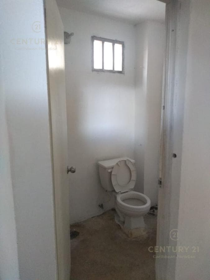 Bodega Comercial en Venta Sobre Avenida en Playa del Carmen | Con uso Mixto | P3303