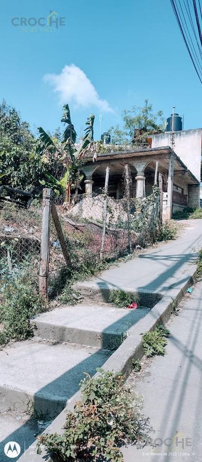 Land for sale in the Vasconcelos neighborhood of Xalapa, on a corner lot.