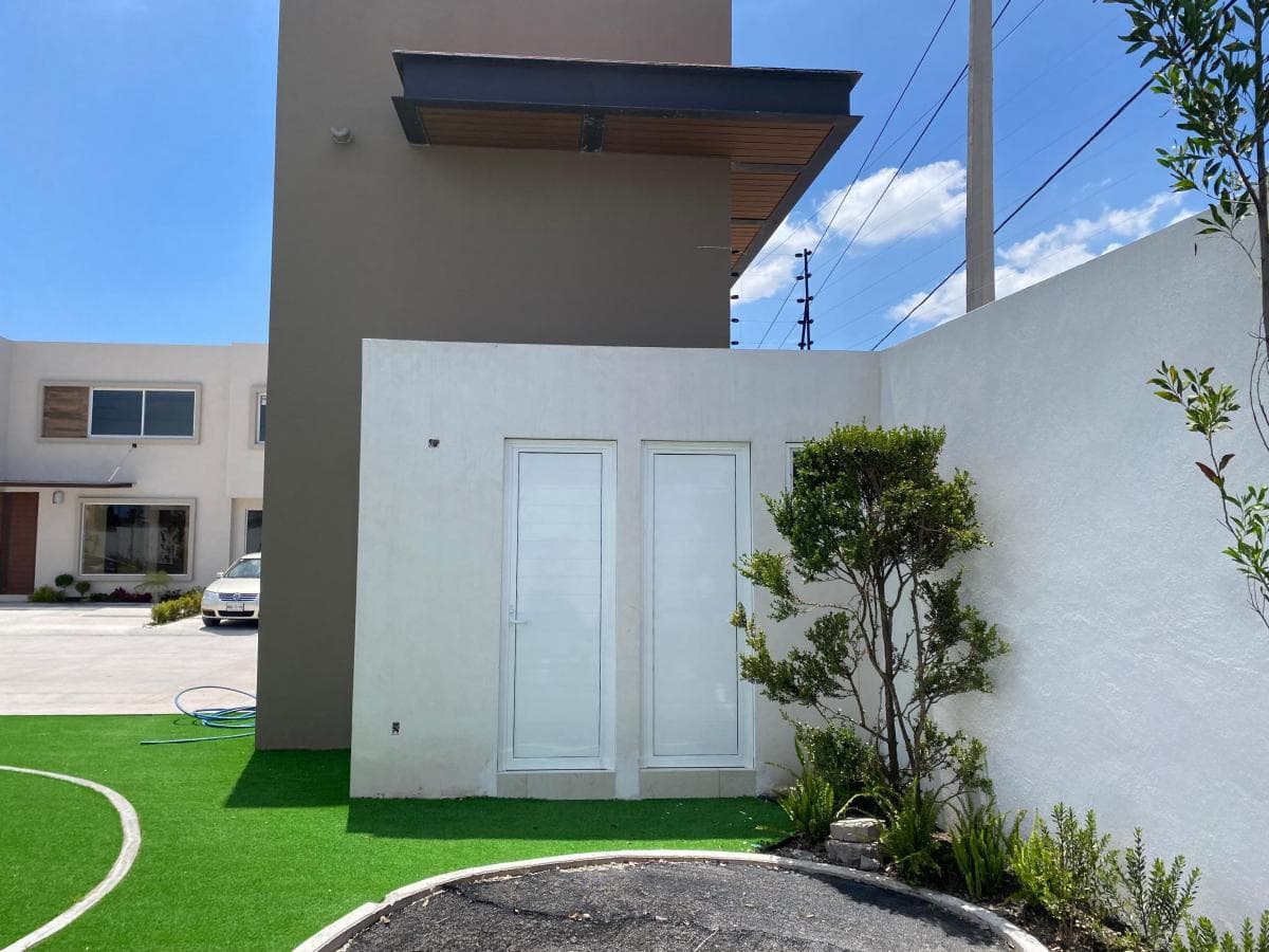 House for Sale in Albatros, San Salvador Tizatlali, Metepec GIS 27-357