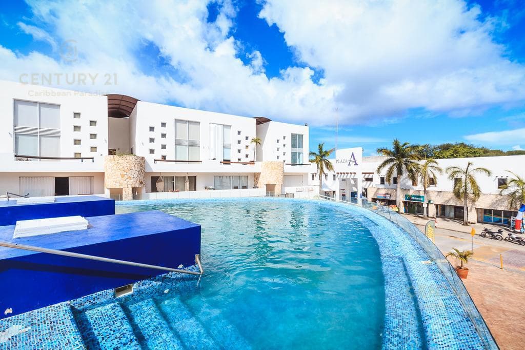 SE VENDE PENTHOUSE DE 3 RECAMARAS EN EL CENTRO AV 10 P2843