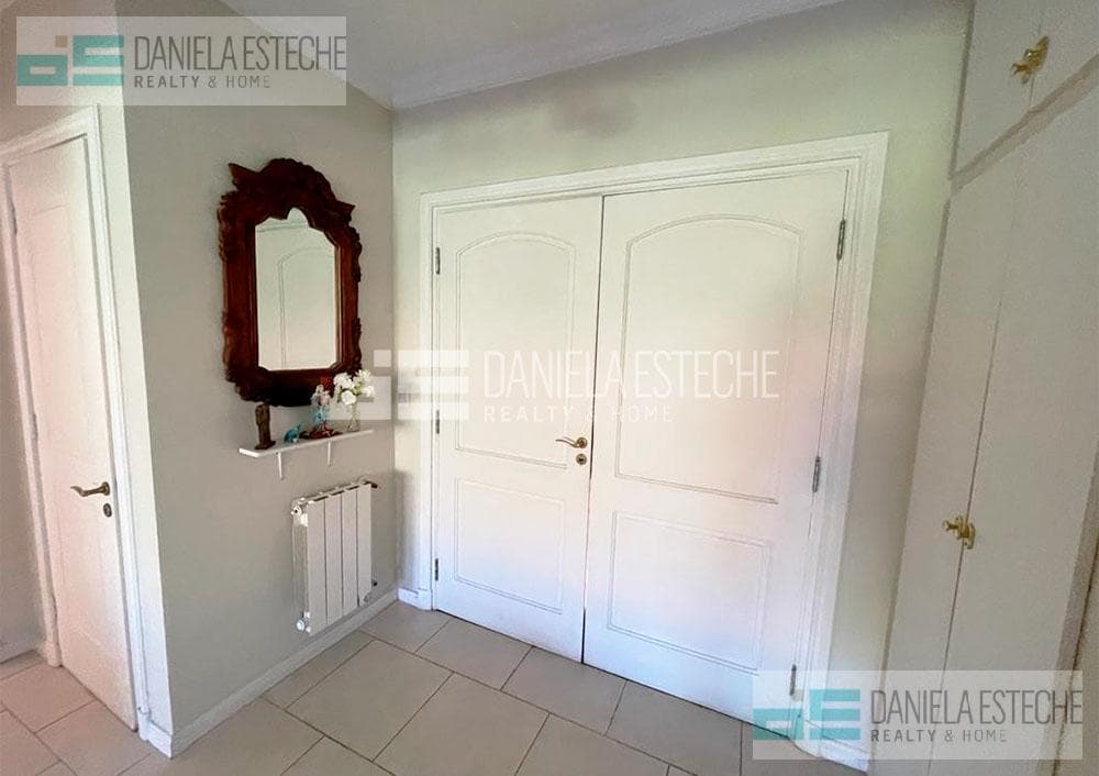 Los Jazmines House in Excellent Condition