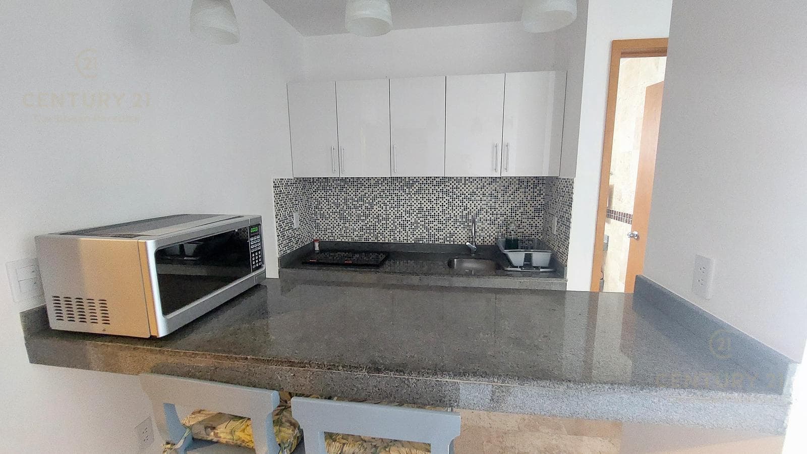 Studio for sale on CTM Avenue, one block from 5th Avenue in Playa del Carmen P4014