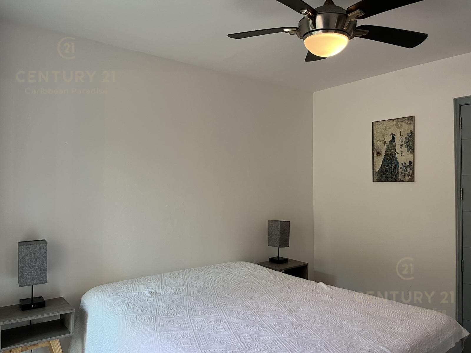2-bedroom, 3-bathroom apartment in downtown Playa del Carmen P4206
