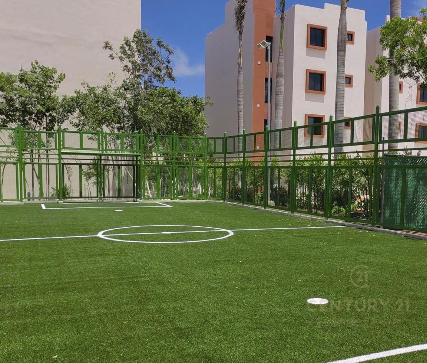 Apartment for Sale on Av. Huayacan C3778