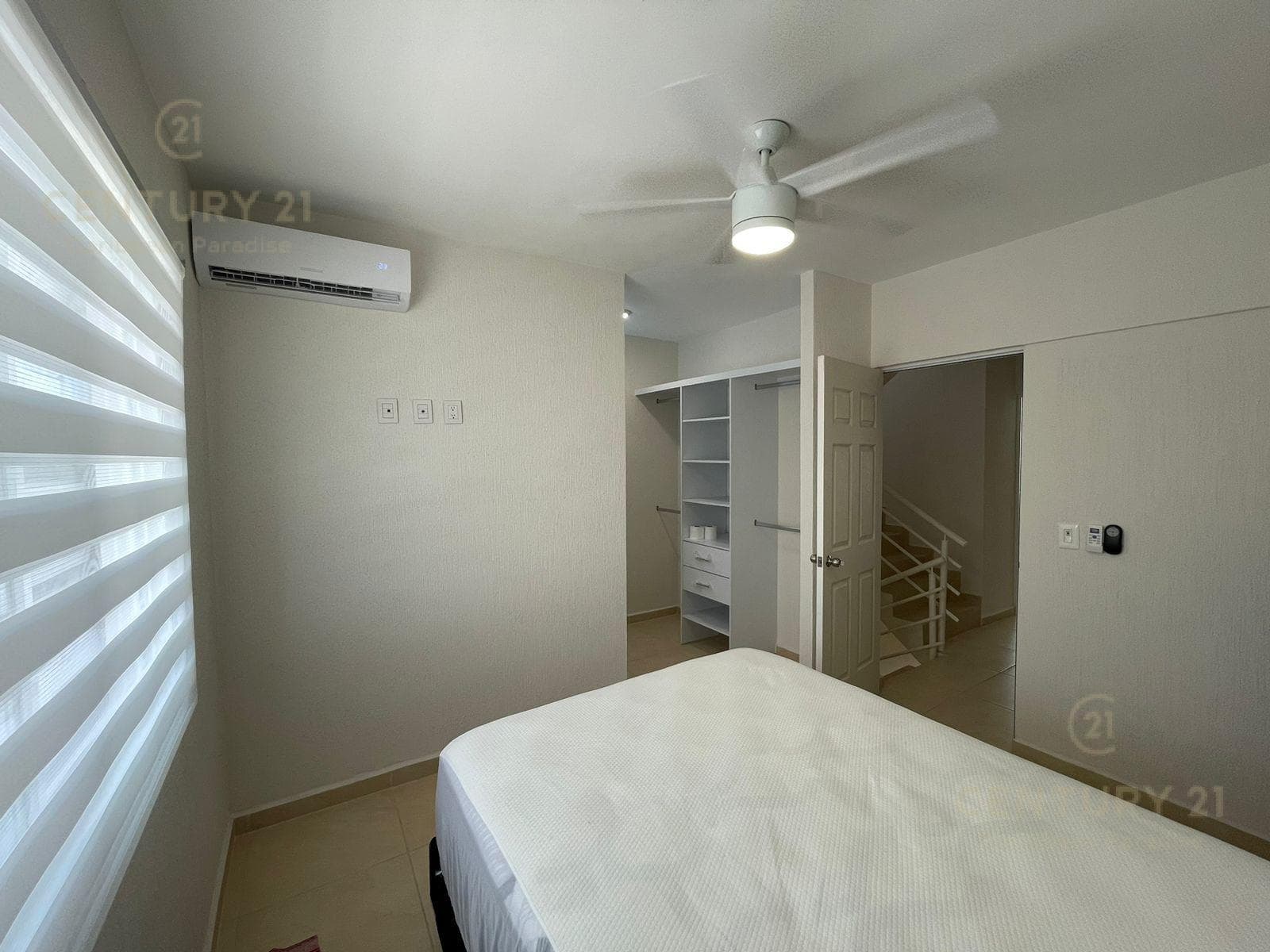 Casa en Renta sin Muebles Tres Recamaras, 3.5 Baños Fracc. Frontemare Playa del Carmen P4026