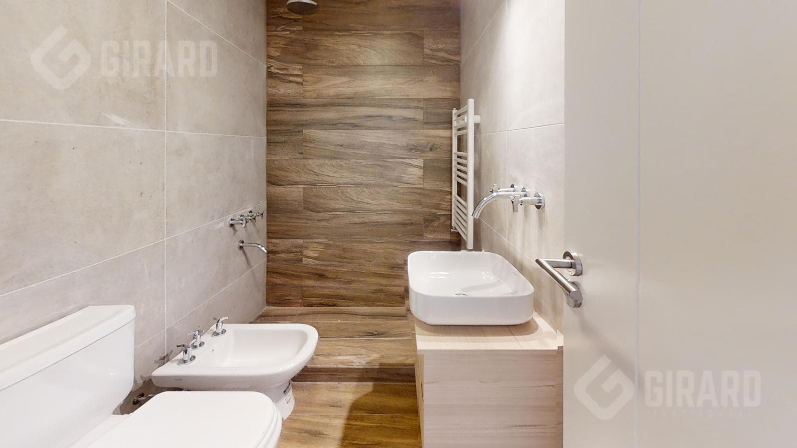3-room apartment for sale in Guemes. Take a 360° tour to explore it.