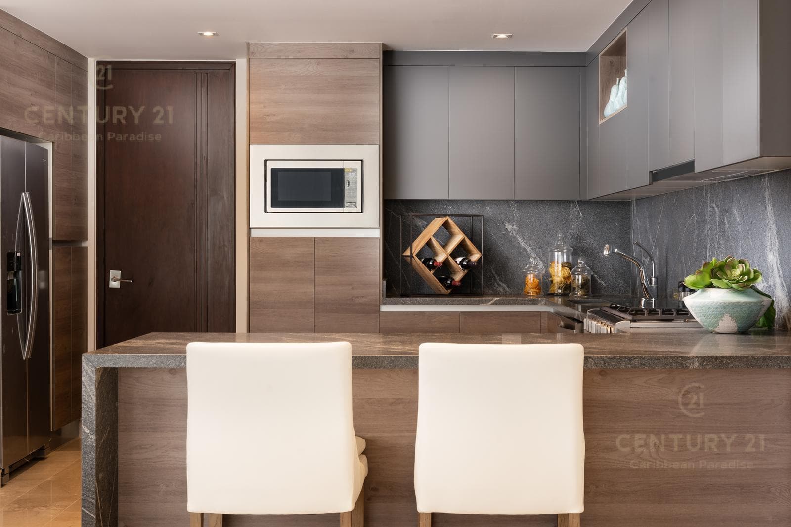 Luxury Condo for Sale in Puerto Cancún C3784