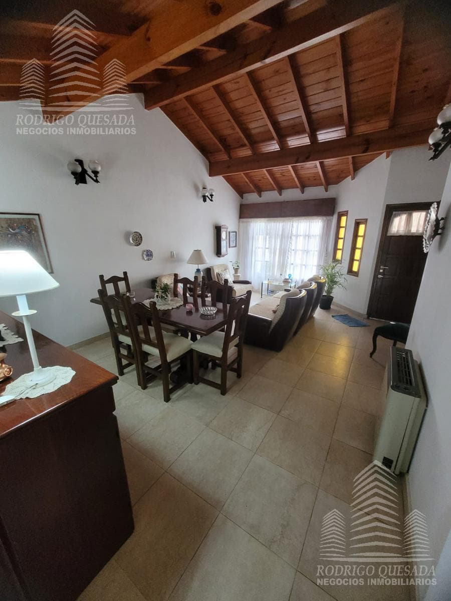 Excellent 4-room house on its own lot!!!