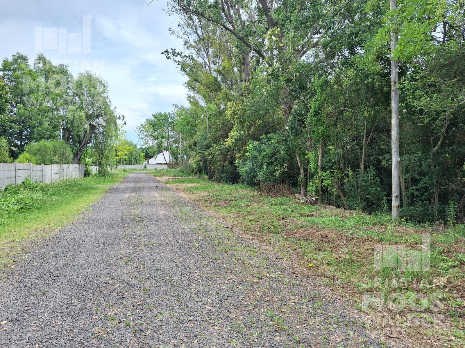 Land for sale with financing from Garin.