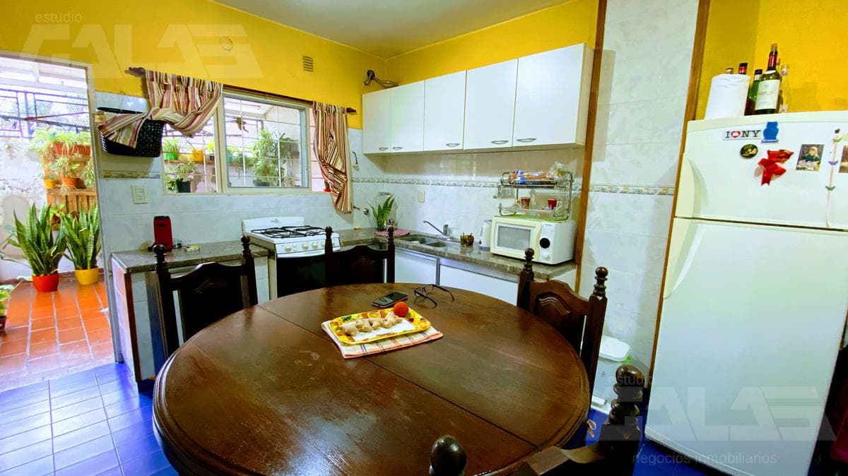 Solid 4-room home on two floors with a garage! ONE OF THE BEST OPTIONS IN THE AREA!!!