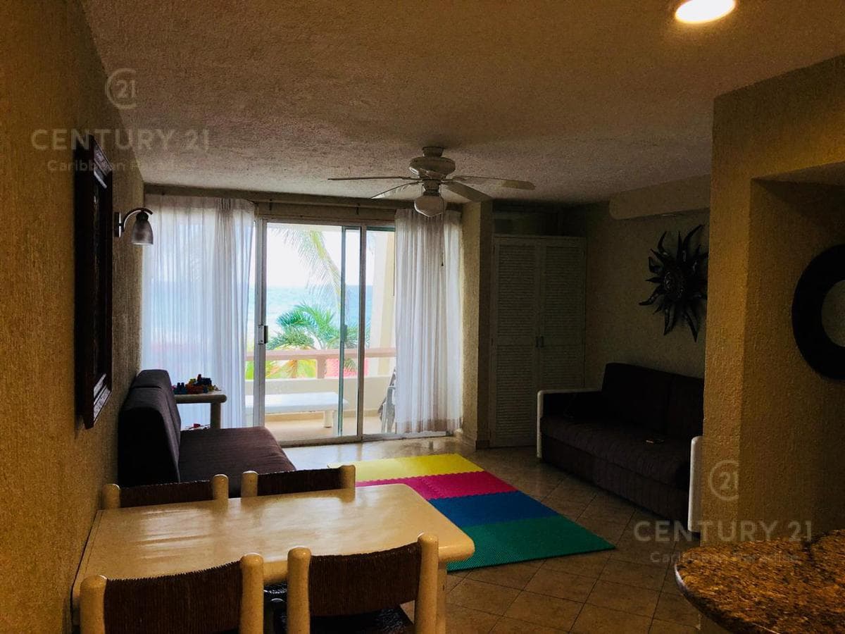Departamento de 1 Recámara Frente al Mar en Venta en Cancún | C3977