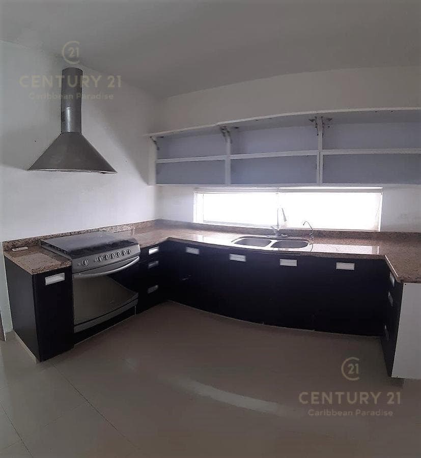 Hermosa casa de 3 rec en venta en Rioja Playacar Playa Del Carmen P3380