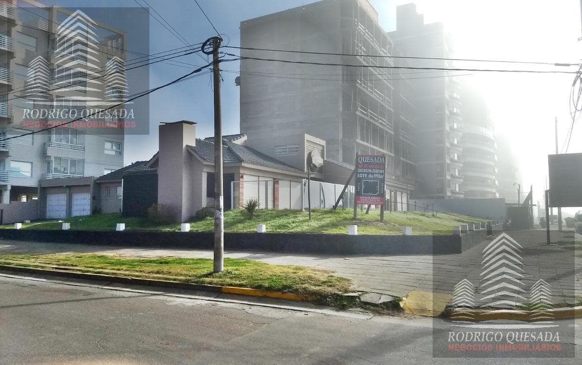 EXCLUSIVE CORNER LOT IN SAN BERNARDO - ON THE BEACHFRONT