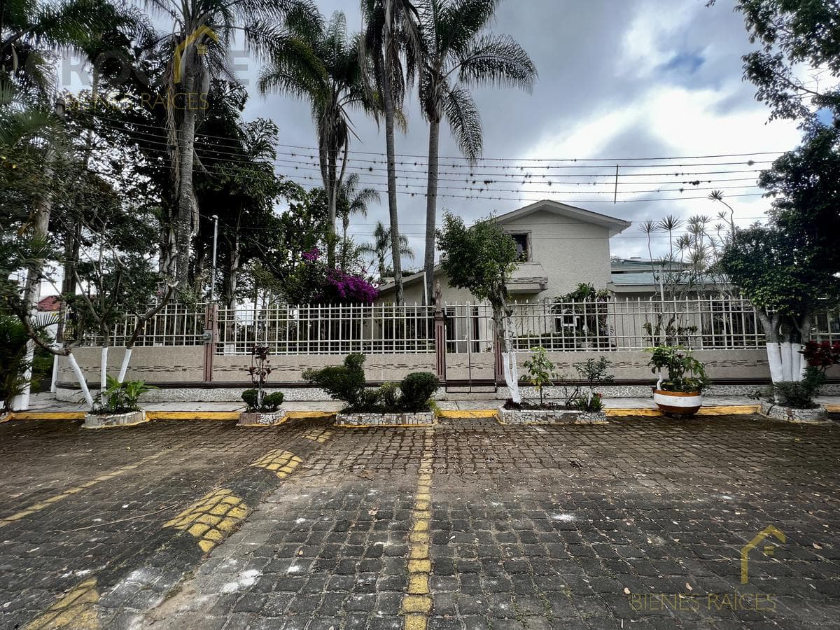 House for Sale in Xalapa—See the Animas and Paseo de Las Palmas Areas