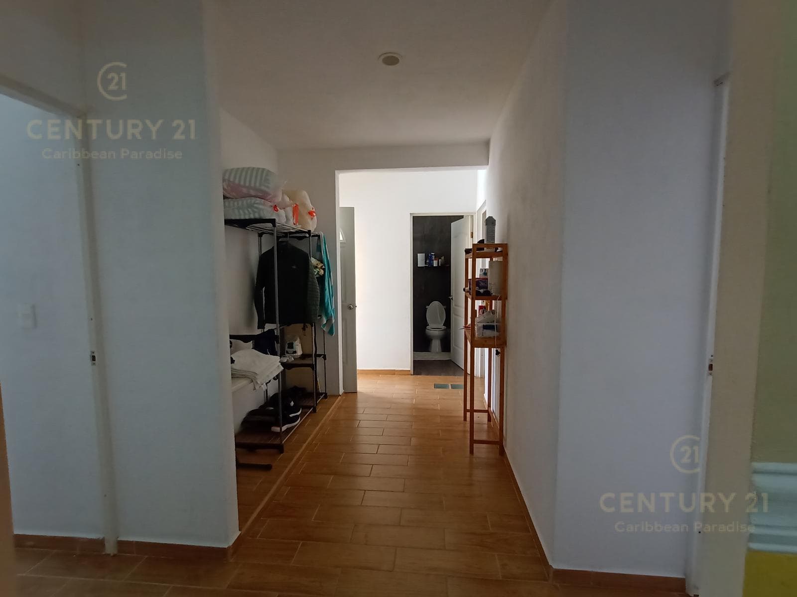 Spacious 6-Bedroom Tuscan-Style House on Chemuyil Avenue, Playa del Carmen P4117
