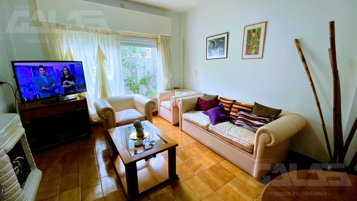 Solid 4-room home on two floors with a garage! ONE OF THE BEST OPTIONS IN THE AREA!!!