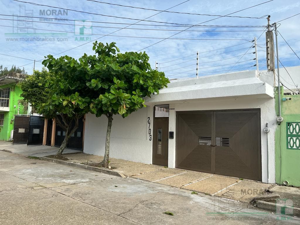 Renta de casa residencial en Playa Sol