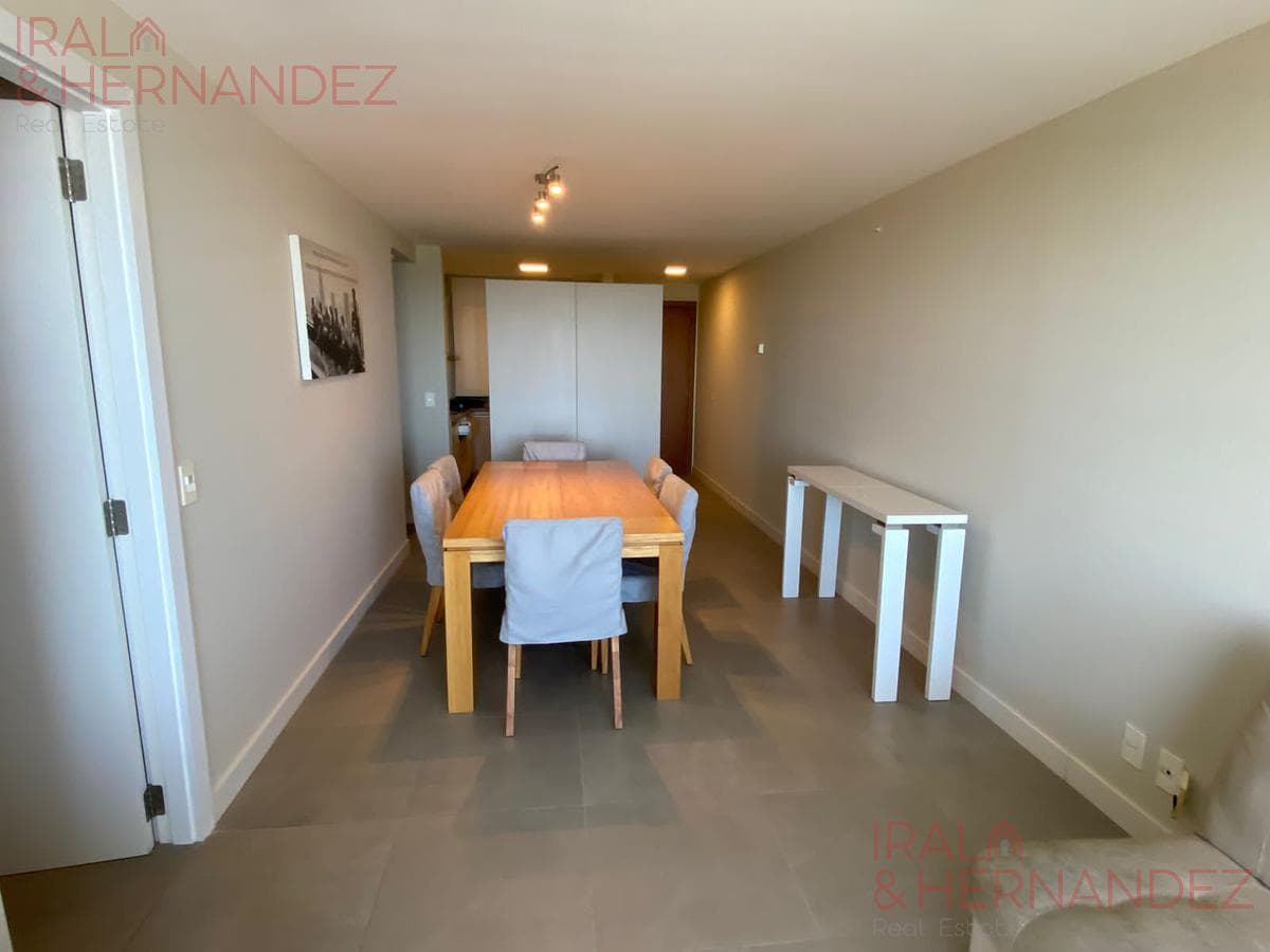 Apartment - Roosevelt