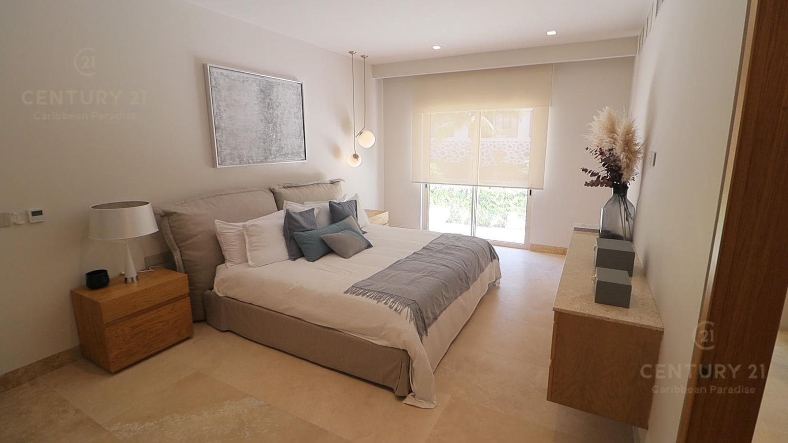 Pre-sale of an apartment in Puerto Cancun C3795